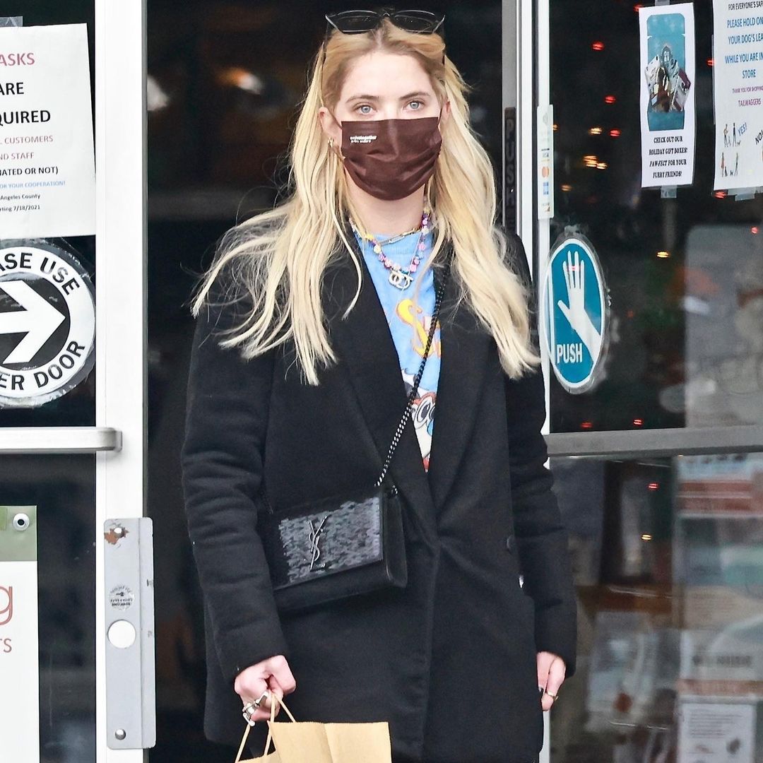 alberta - 30 burgundy face masks